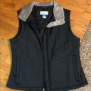 EUC Black Columbia vest